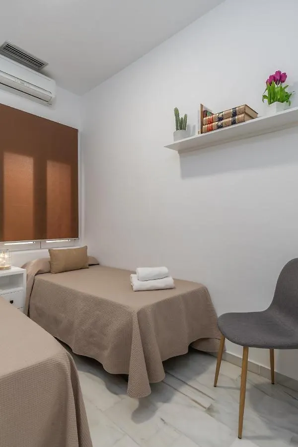 Tuguest Carcel Baja Apartment Granada